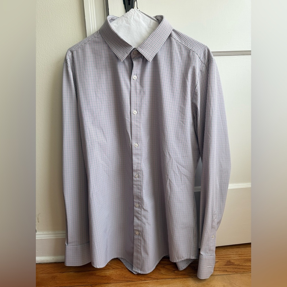 Mizzen+Main Men's Subtle Checkered Button Down Shirt